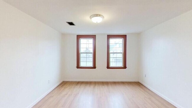 Building Photo - 401 Koons Ave