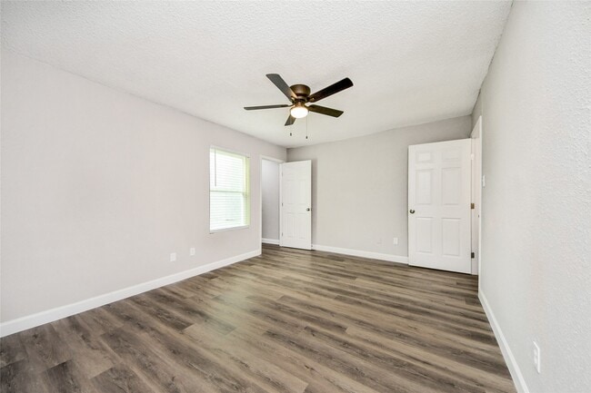 Building Photo - 781 Country Pl Dr