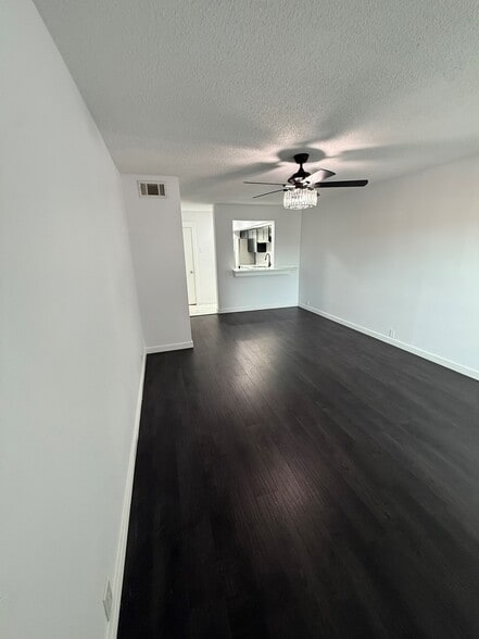 Building Photo - 3320 N Arnoult Rd