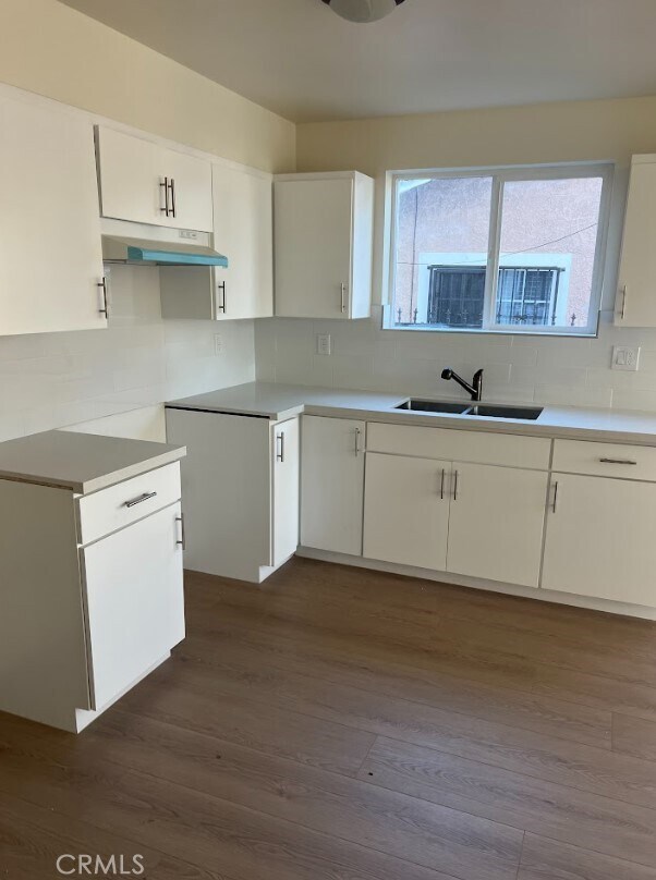 Building Photo - 409 E 99th St