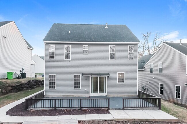 Building Photo - 1422 Southgate Dr