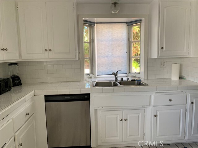 Building Photo - 5234 Silver Arrow Dr