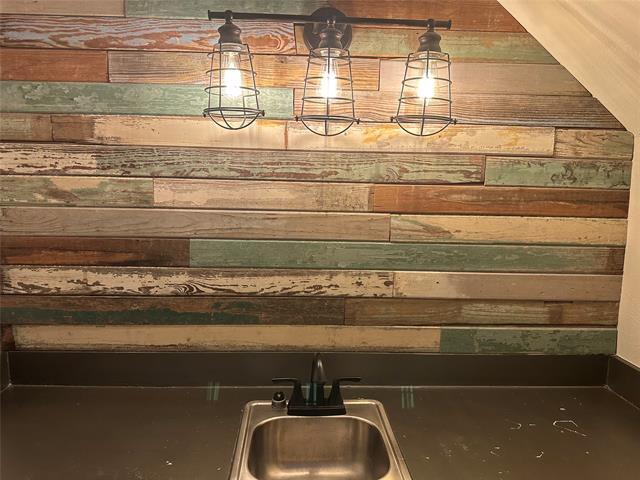 Building Photo - 3919 Cole Ave