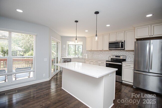 Building Photo - 14401 Widgeon Ct