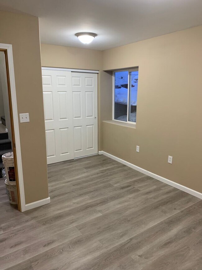 Building Photo - 1568 N Williwaw Way