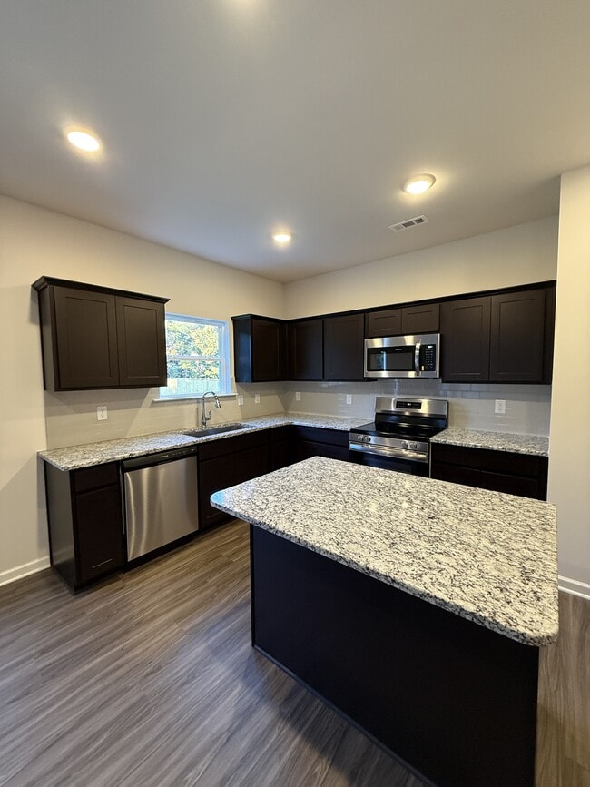 Building Photo - 303 Pintail Dr