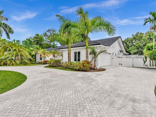 Building Photo - 413 Tamarind Dr