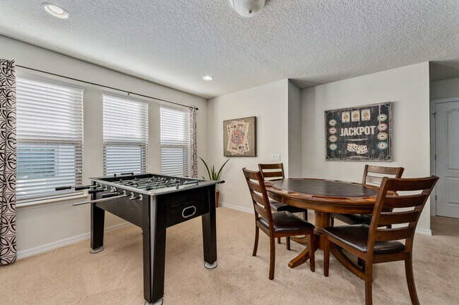 Building Photo - 8845 Rhodes St