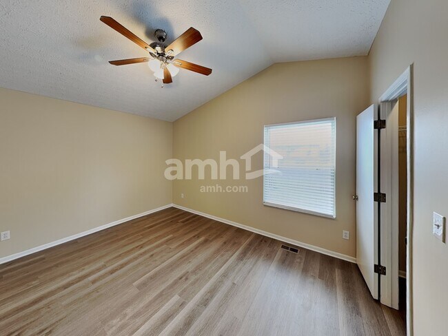 Building Photo - 6693 Jennyann Way