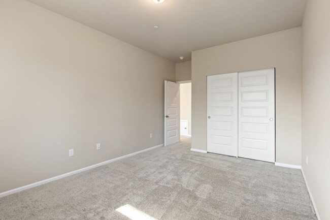 Building Photo - Beautiful 5Bd home in  Marysville