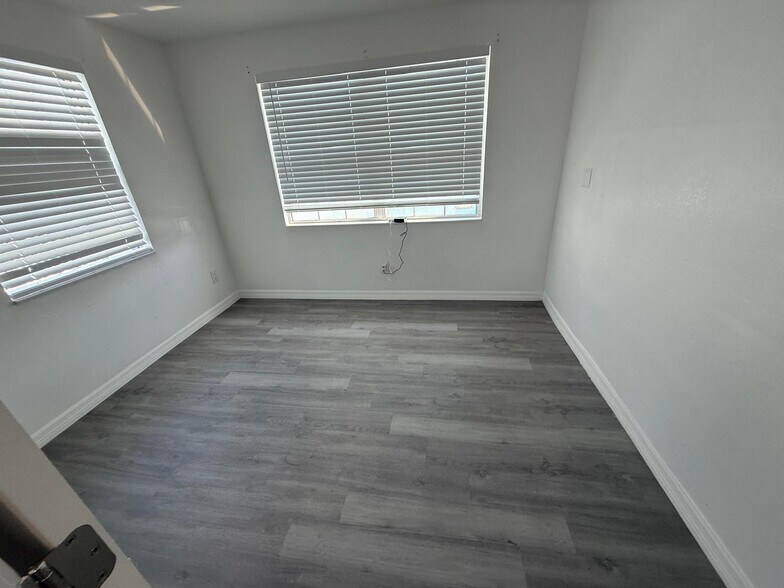 Building Photo - 13115 3rd St E