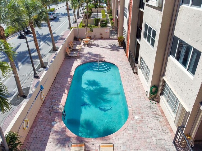 Building Photo - 4143 N Ocean Blvd