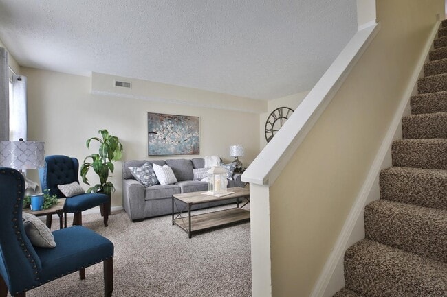 Building Photo - 1613 Worthington Row Dr