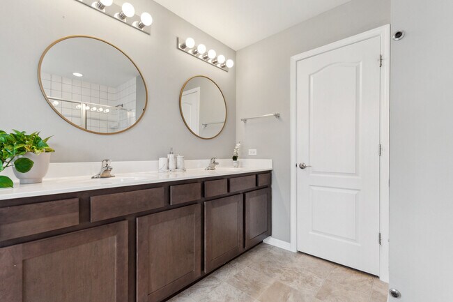 Building Photo - 12811 Conifer St