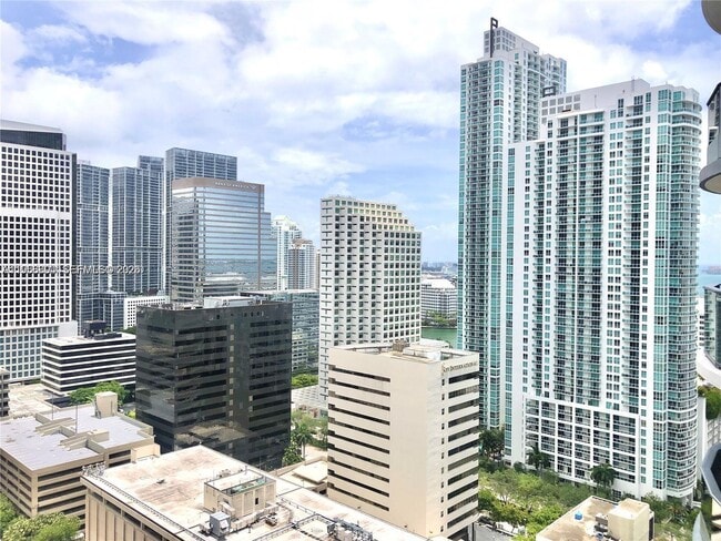 Building Photo - 1000 Brickell Plaza