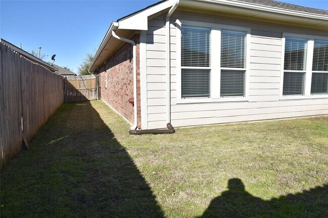 Building Photo - 4512 Sunmeadow Ln