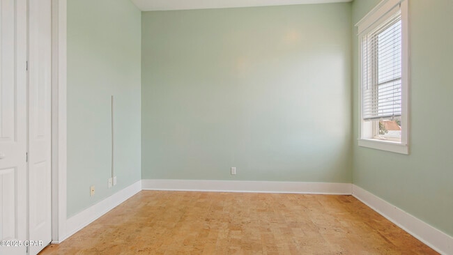 Building Photo - 316 Petrel St