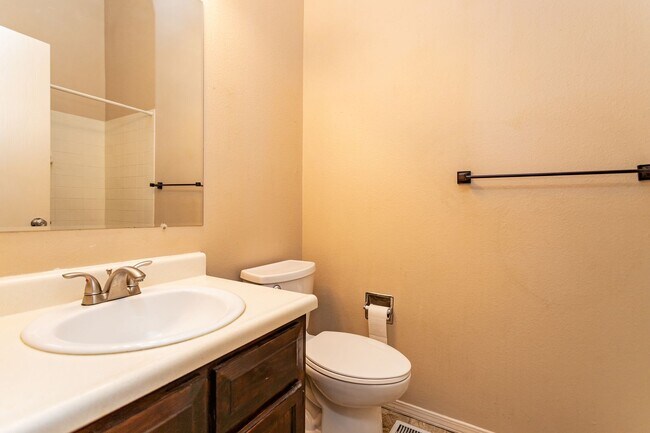 Building Photo - 6853 Mountain Top Ln