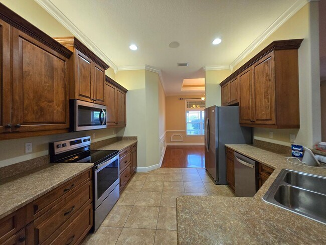 Building Photo - Gorgeous 4-Bedroom Home with Office, Pool,...