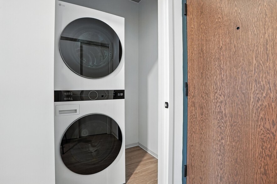 Building Photo - 1729 S Michigan Ave