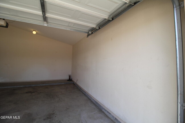 Building Photo - 14009 Robert Ituarte Dr