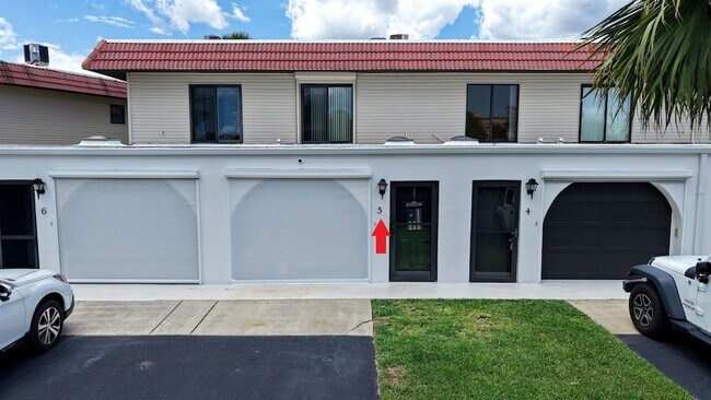 Building Photo - 5 N Ocean Palm Villas