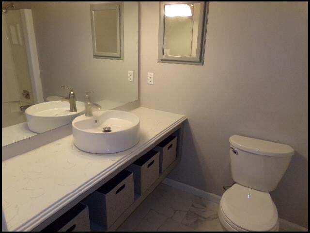 Building Photo - 8 Brookway Ln