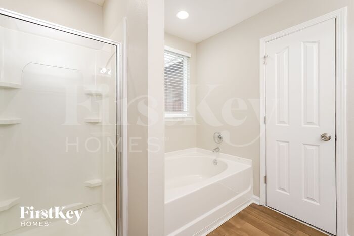 Building Photo - 813 Hartley Hill Ct