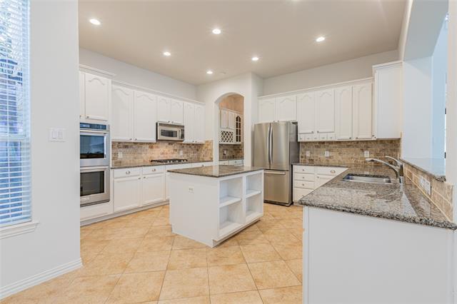 Building Photo - 5473 Braemar Dr