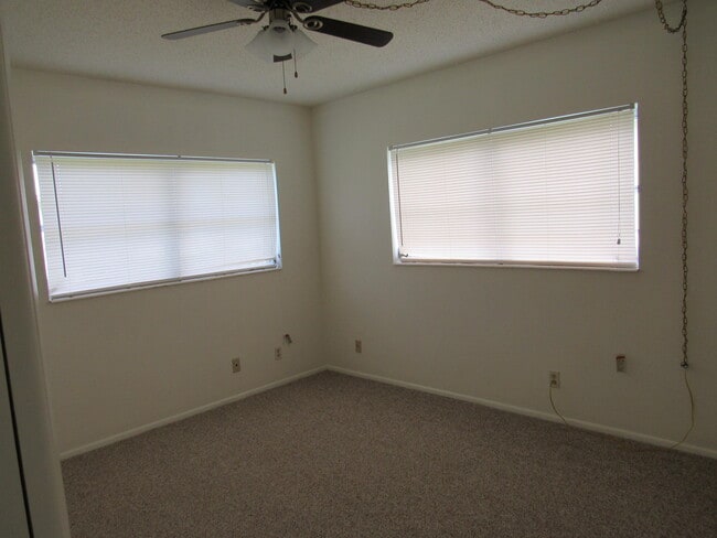Building Photo - 2679 Emory Dr E