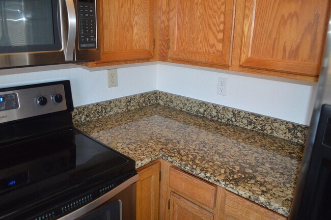 Kitchen - 5640 E Bell Rd