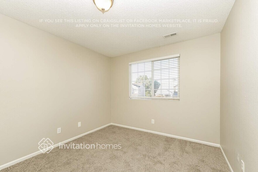 Building Photo - 882 Rancher Dr