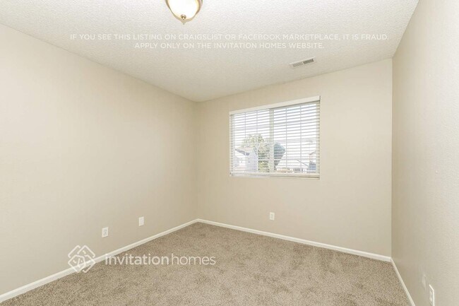 Building Photo - 882 Rancher Dr