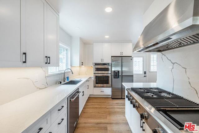 Building Photo - 2537 Cotner Ave