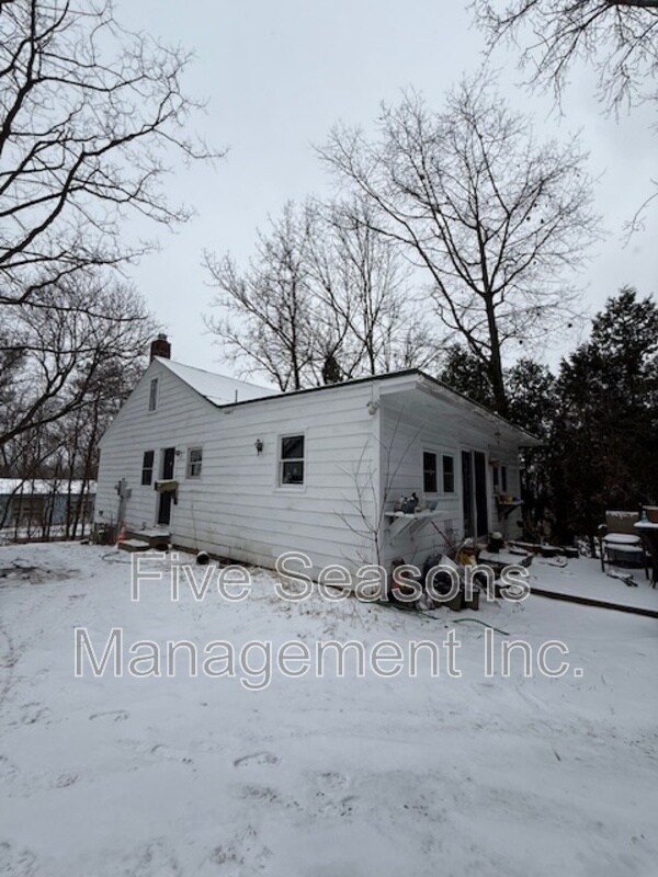 Primary Photo - 362 Riverside Ave