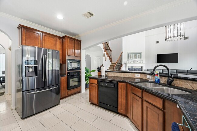 Building Photo - 14403 Lakepointe Bend Ln