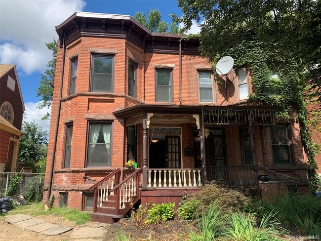 Building Photo - 28 Courtney Ave