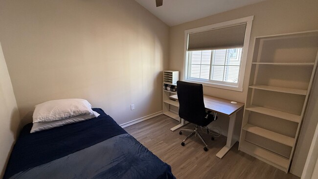 Building Photo - Modern 2-Bedroom Townhouse Condo – Water &...