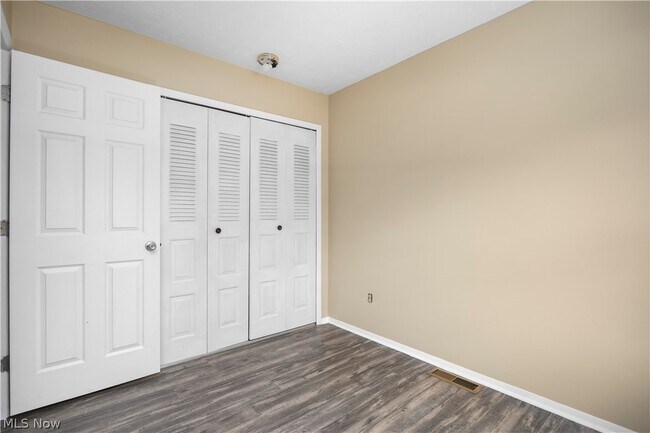 Building Photo - 17050 Sheldon Rd