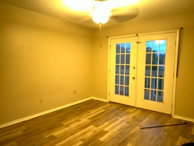 Building Photo - Charming 2 Bed, 1.5 Bath Townhouse in Lafayette!