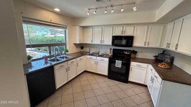 Building Photo - 624 W Mesquite Tree Ln