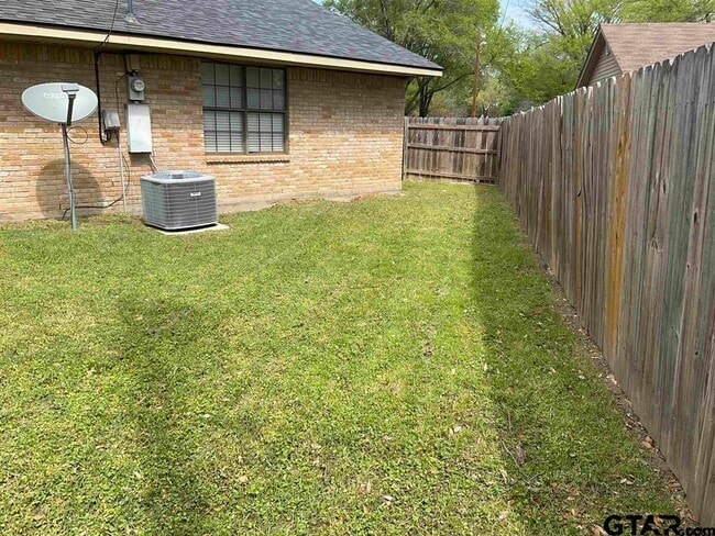 Building Photo - 5101 Foxglove Cir