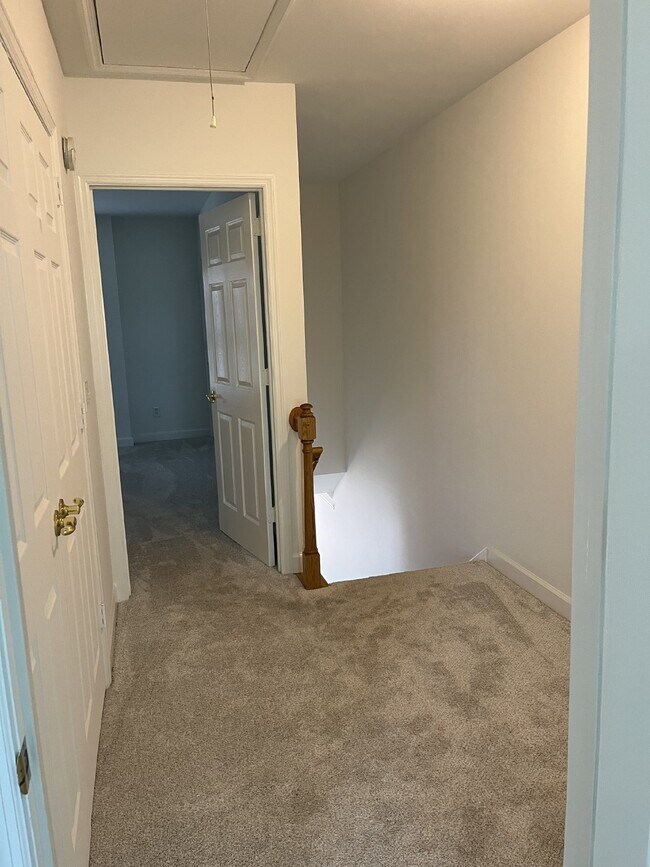 Building Photo - 1622 Brentwood Pointe