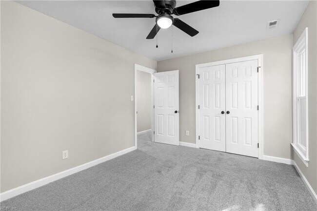 Building Photo - Beautiful, Spacious 5Bedroom Home in Virginia Beach