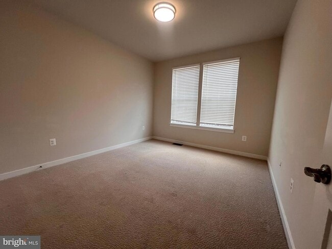 Building Photo - 44625 Wolfhound Sq