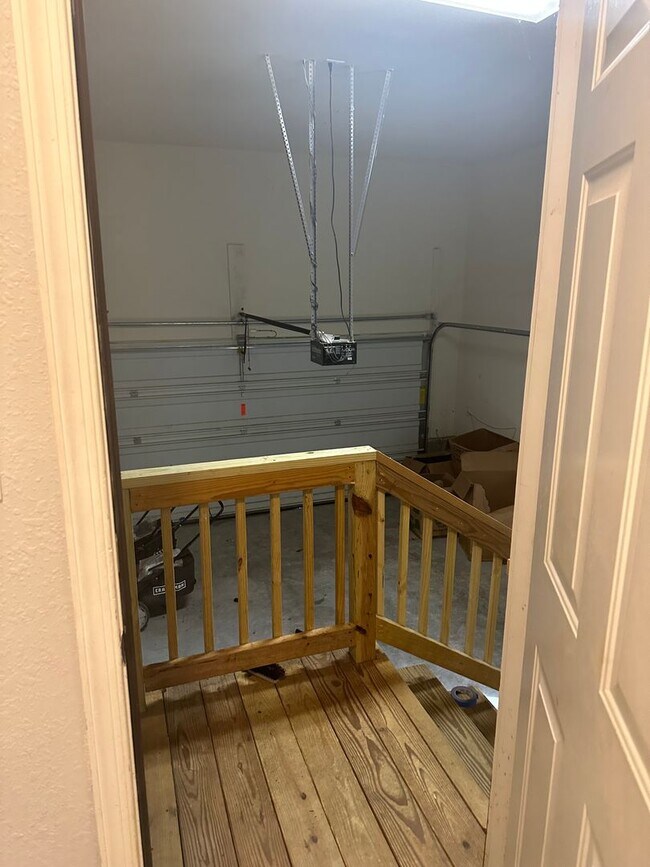 Building Photo - Ingleside