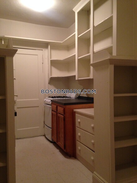 Building Photo - 1163 Boylston St