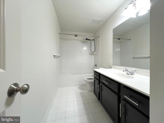 Building Photo - 312 Breeding Blvd