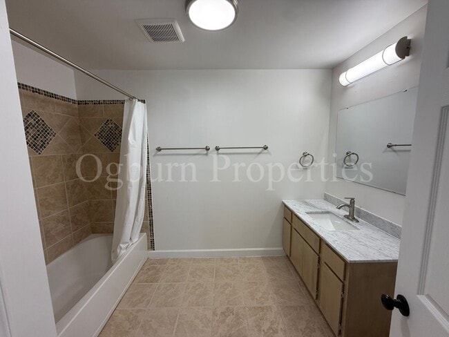Building Photo - 1747 Piney Grv Rd