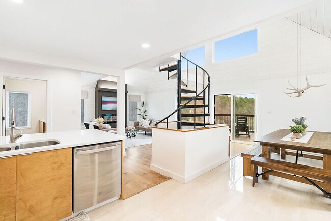 Building Photo - 928 Ditney Way